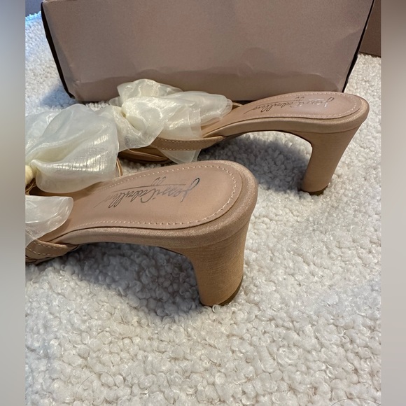 *Sold* Jessi Caballero bow heels - Picture 7 of 9